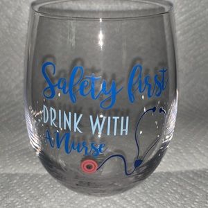 Nurse glass 👩🏼‍⚕️